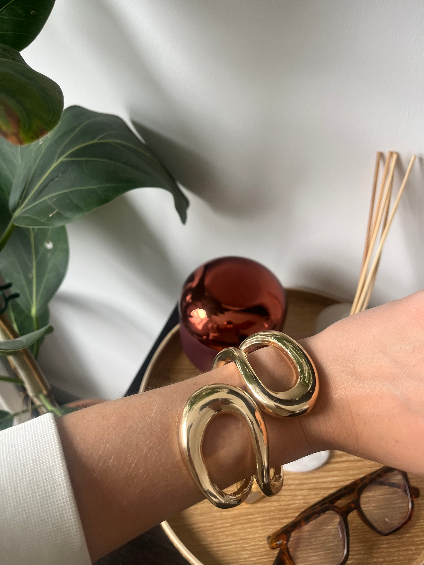 The Hollow Bangle image 3