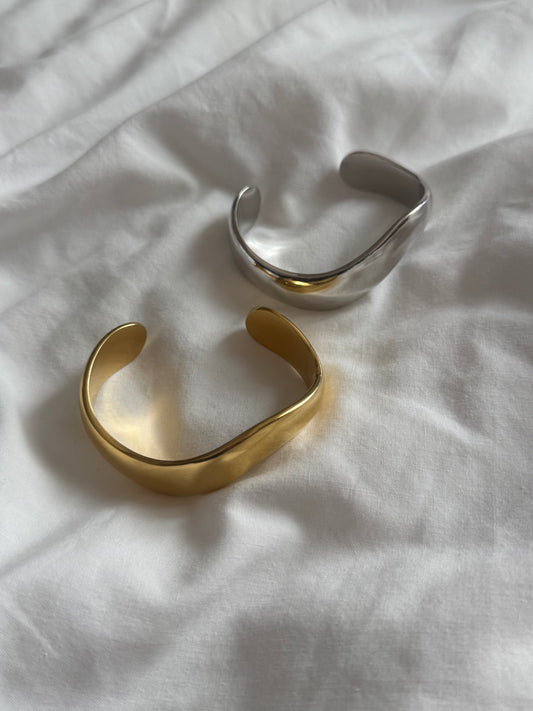 The Claw Bangle