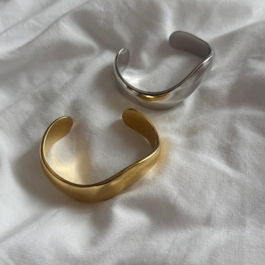 The Claw Bangle