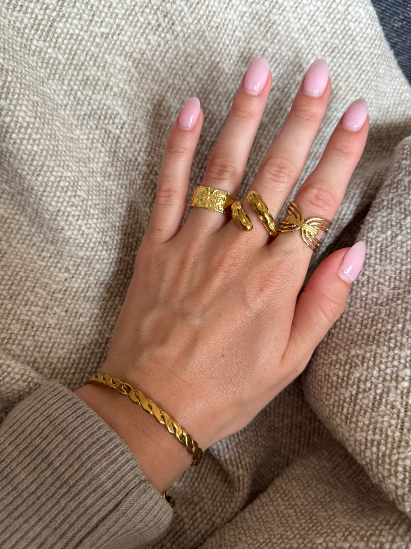 The Luxe Ring