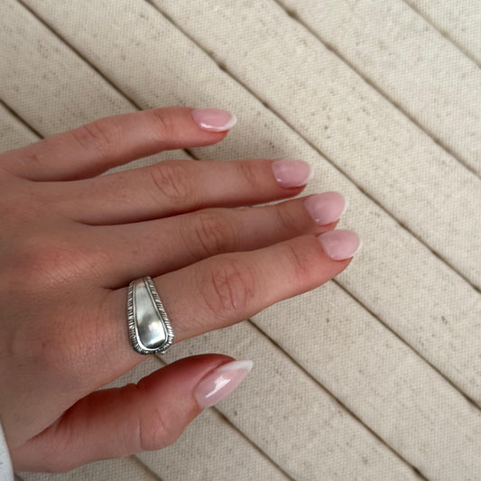 The Patterned Single Wrap Spoon Ring