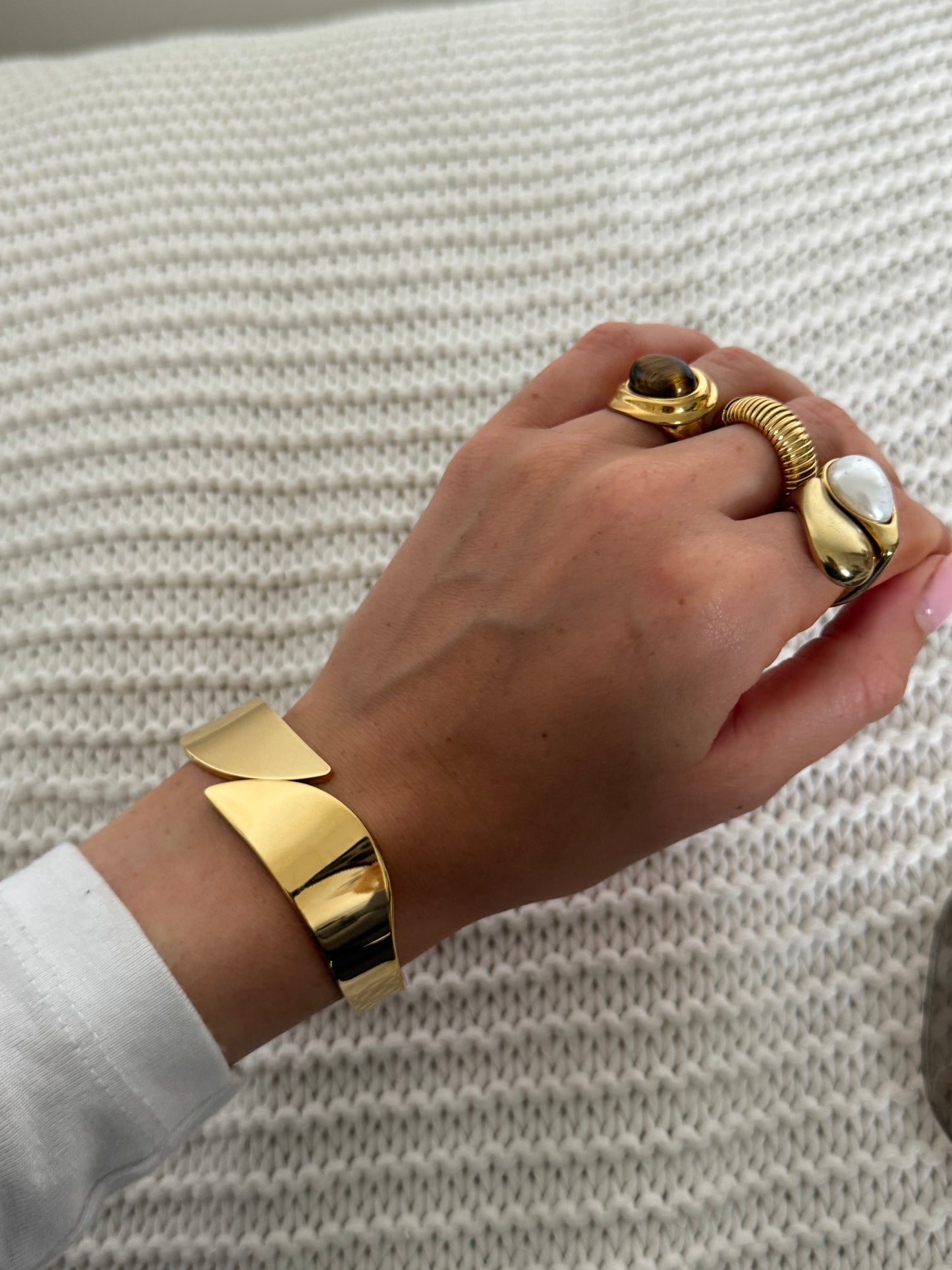 The Gloss Bangle