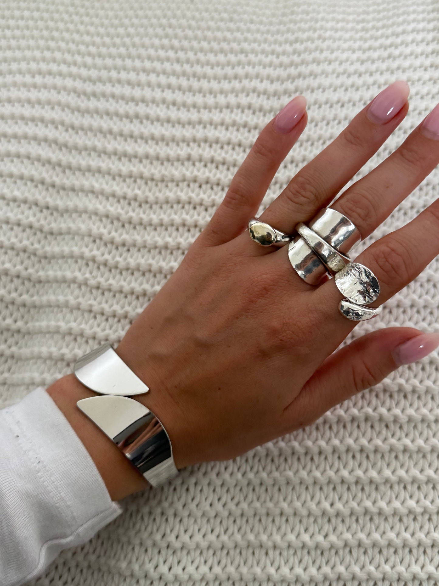 The Gloss Bangle