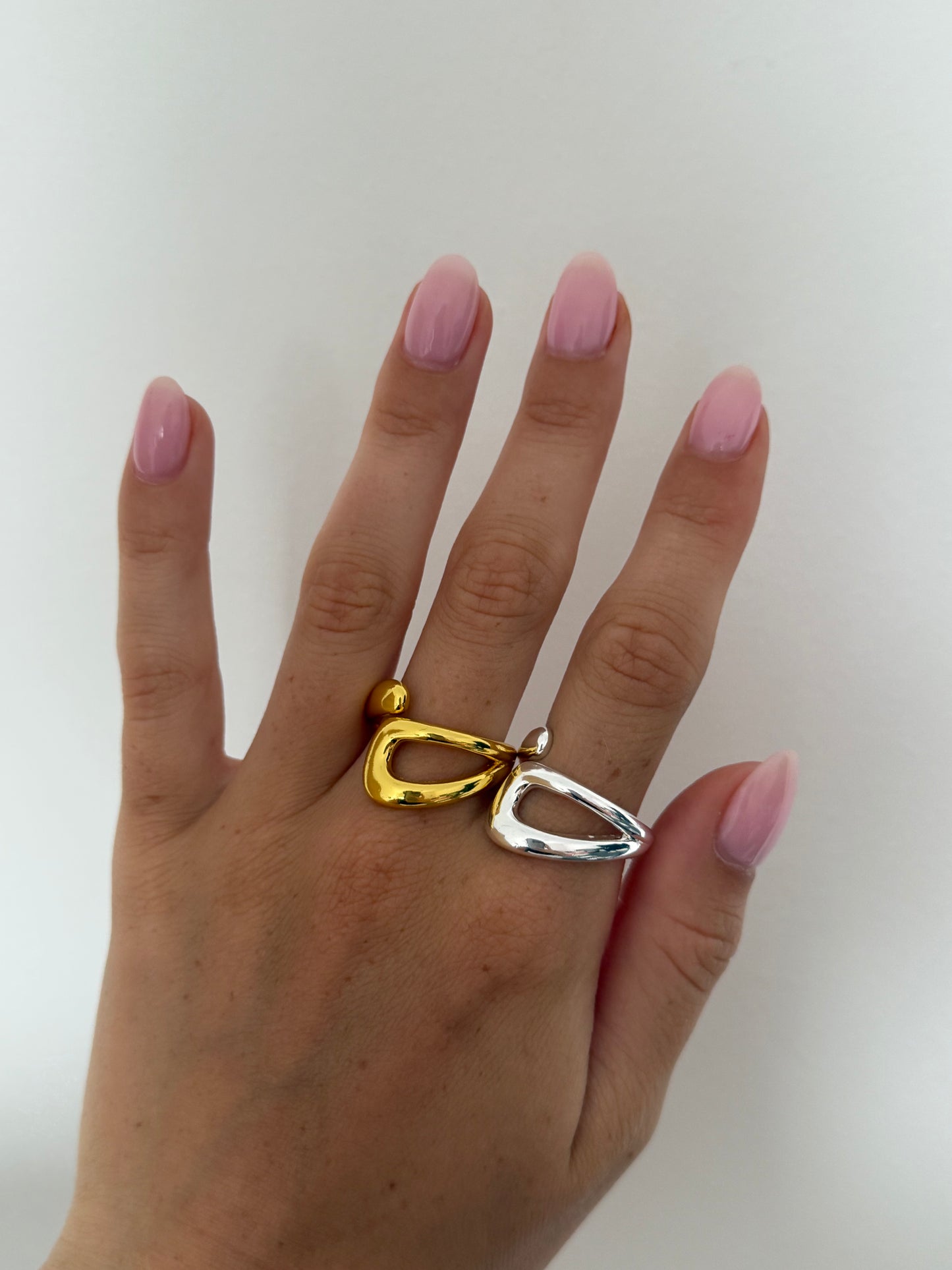 The Hollow Ring