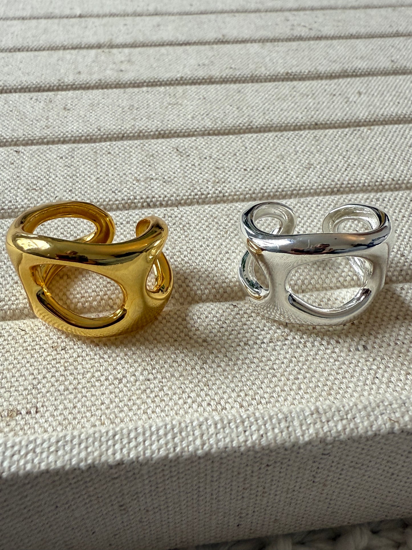 The Lattice Ring