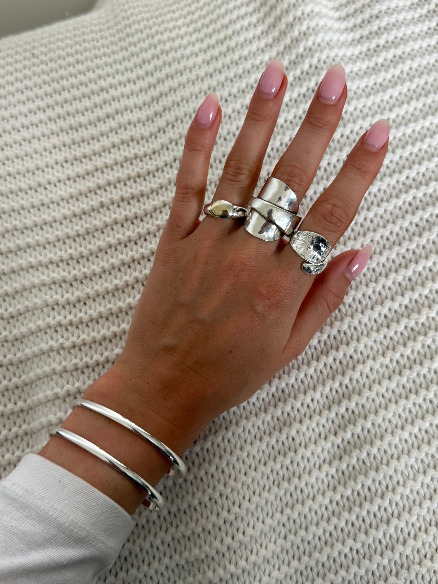 The Parallel Bangle