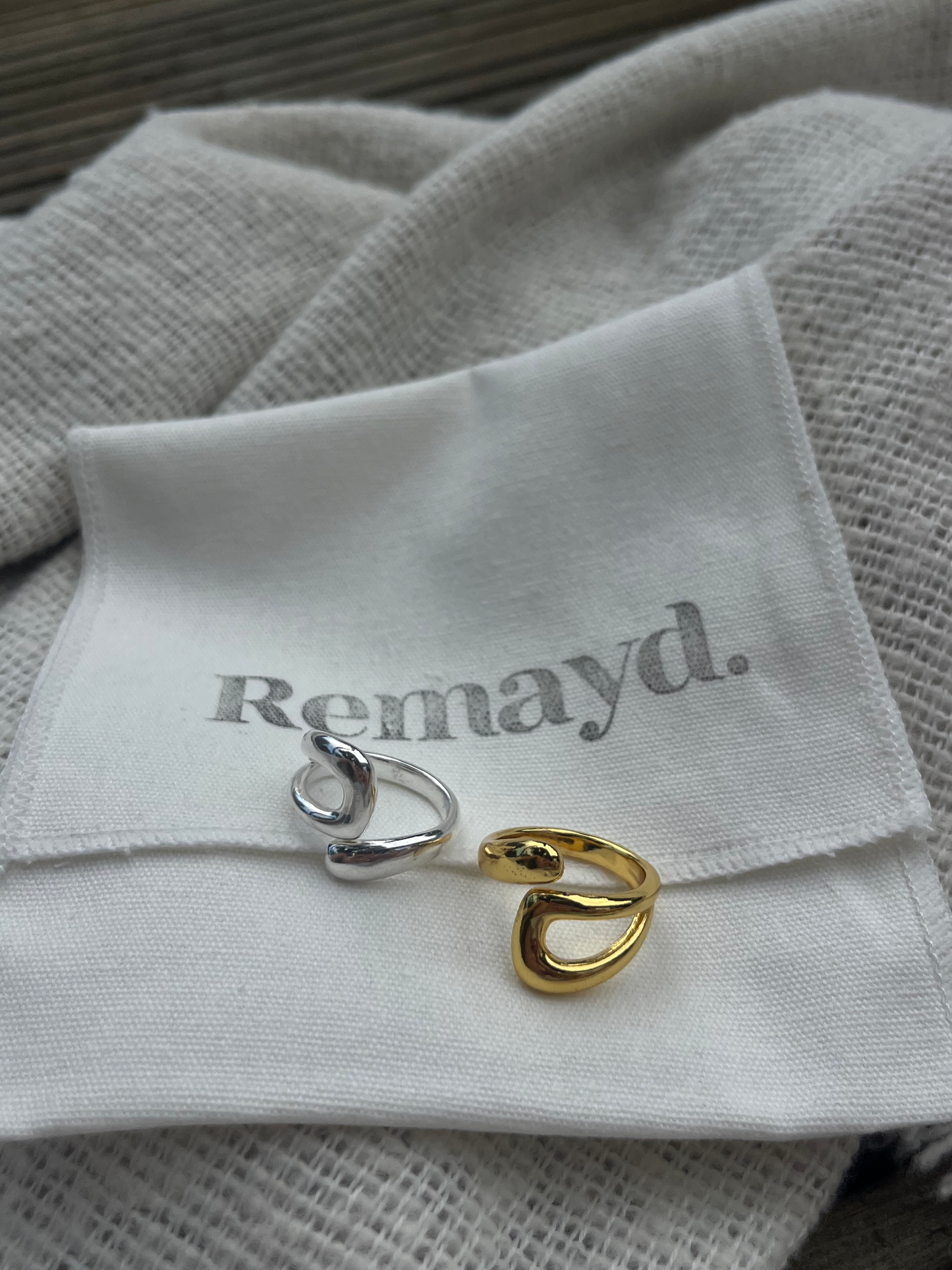The Hollow Ring image 2