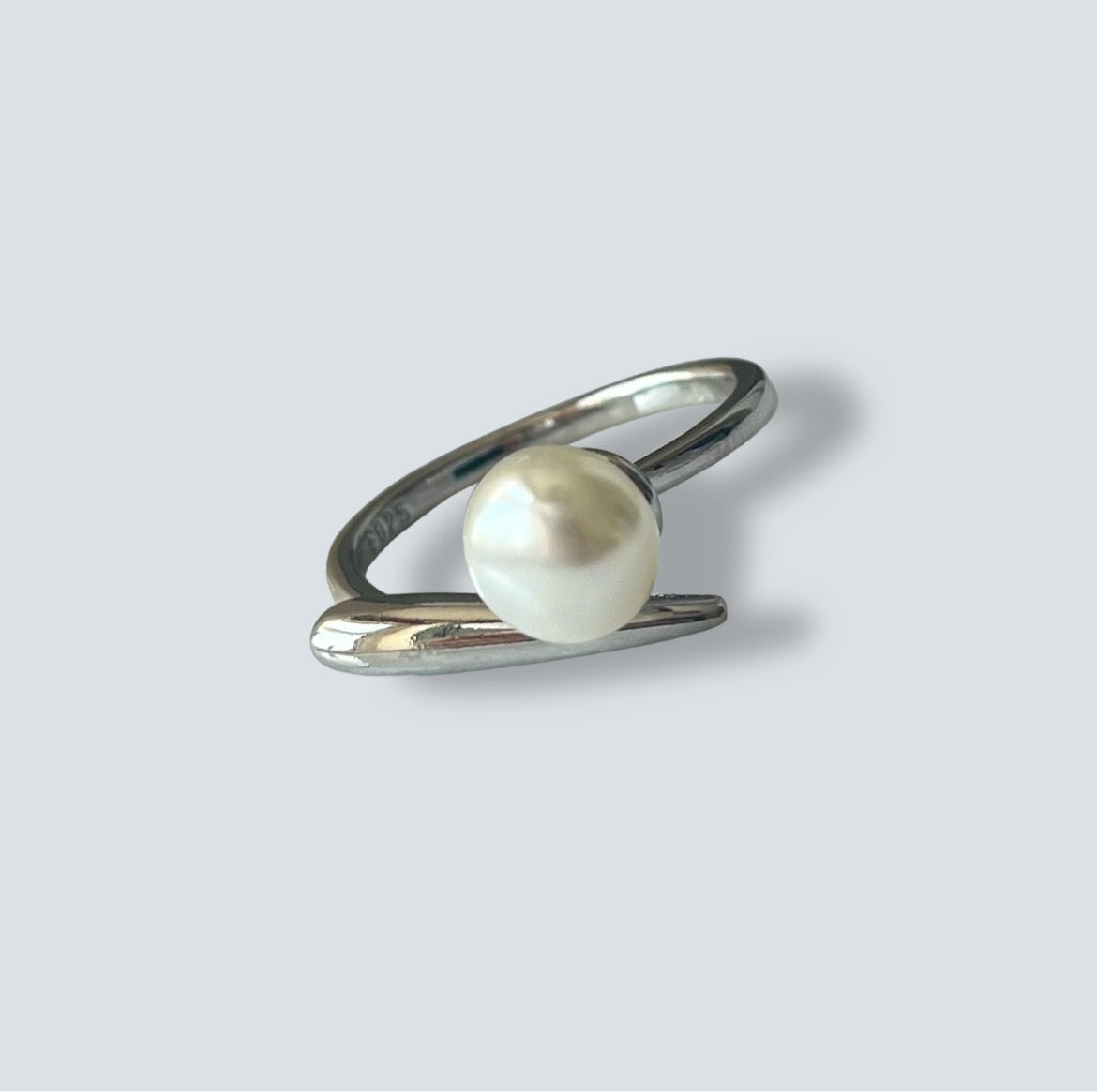 The Pearl Ring image 0