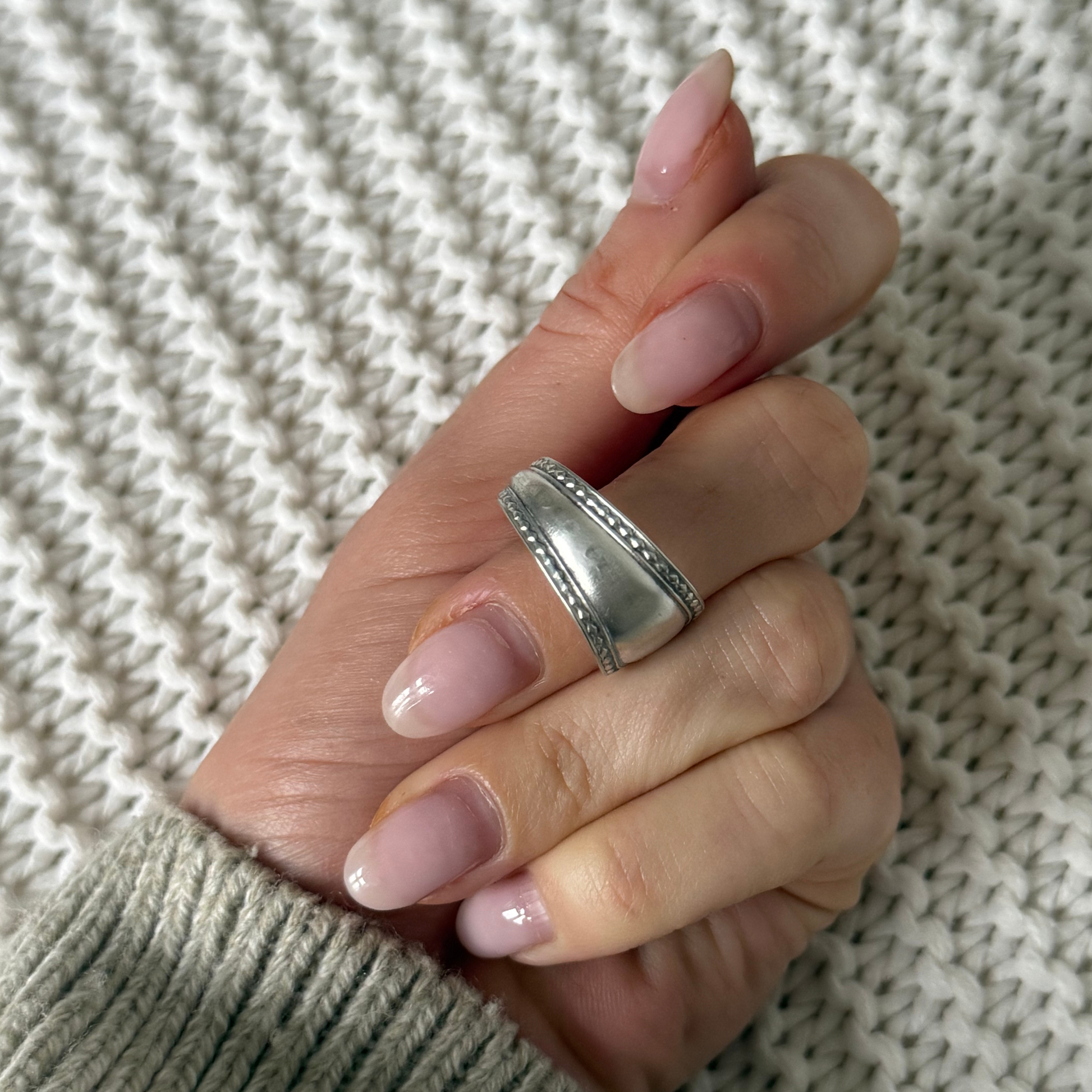 The Patterned Single Wrap Spoon Ring