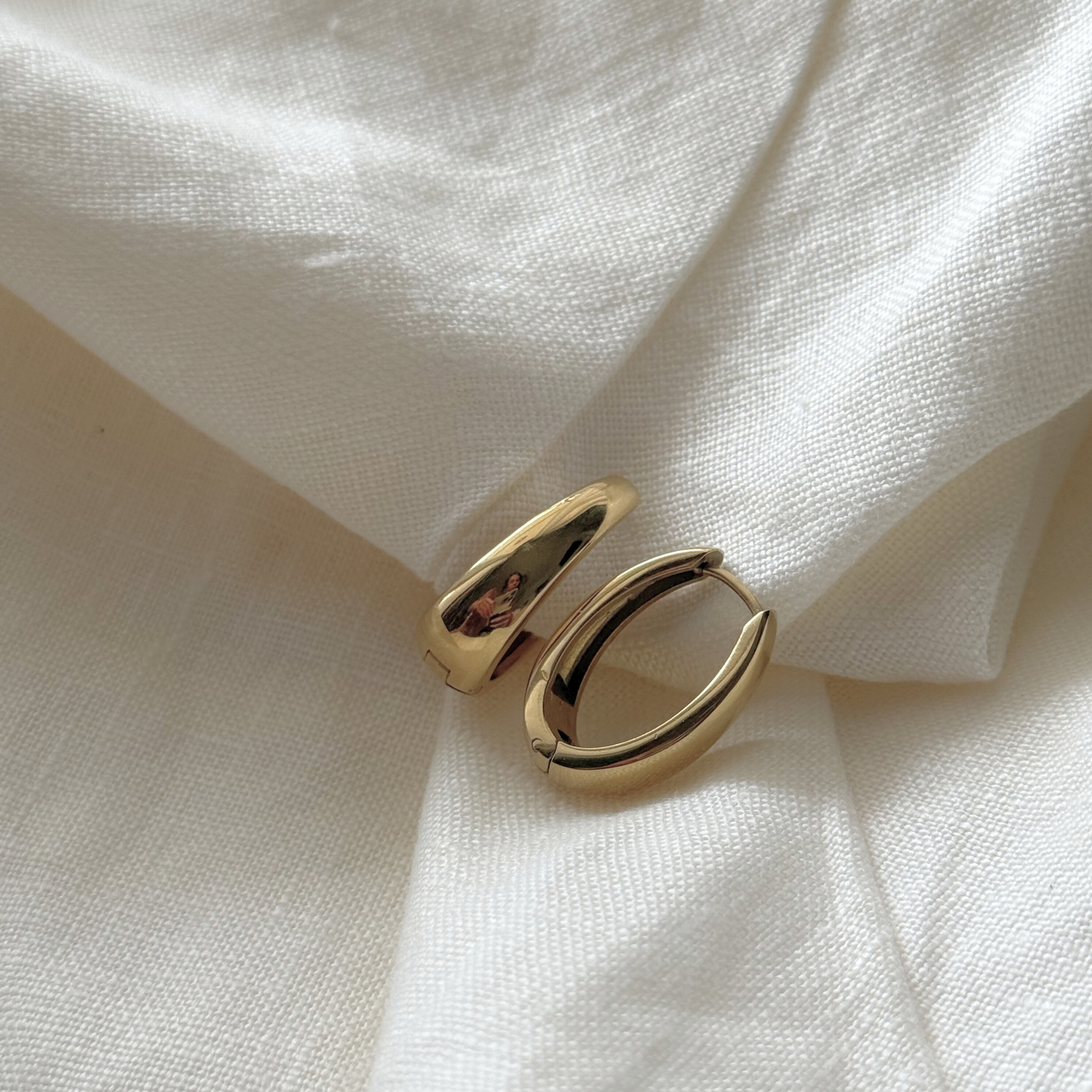 The Alba Chunky Huggie Earrings