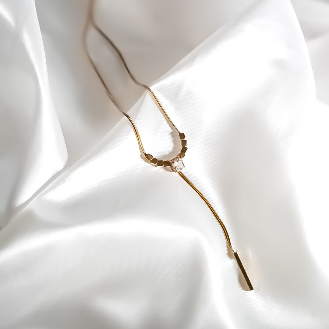 The Lyra Drop Chain Necklace