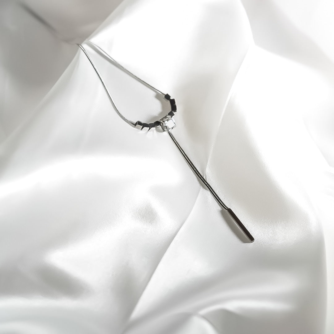 The Lyra Drop Chain Necklace
