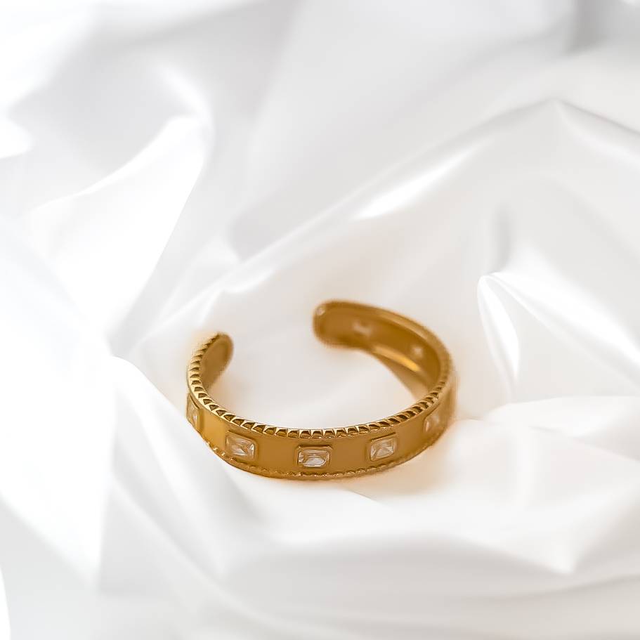 The Valora Stone Bangle