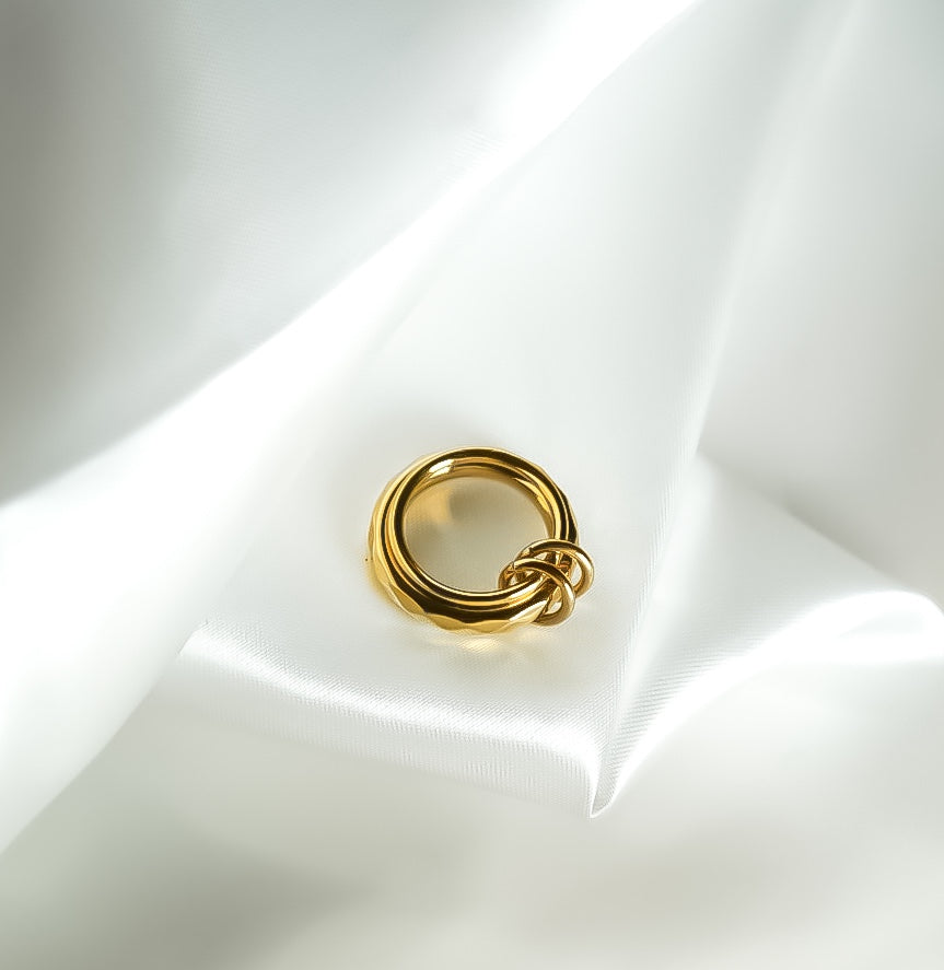 The Sol Spinner Ring