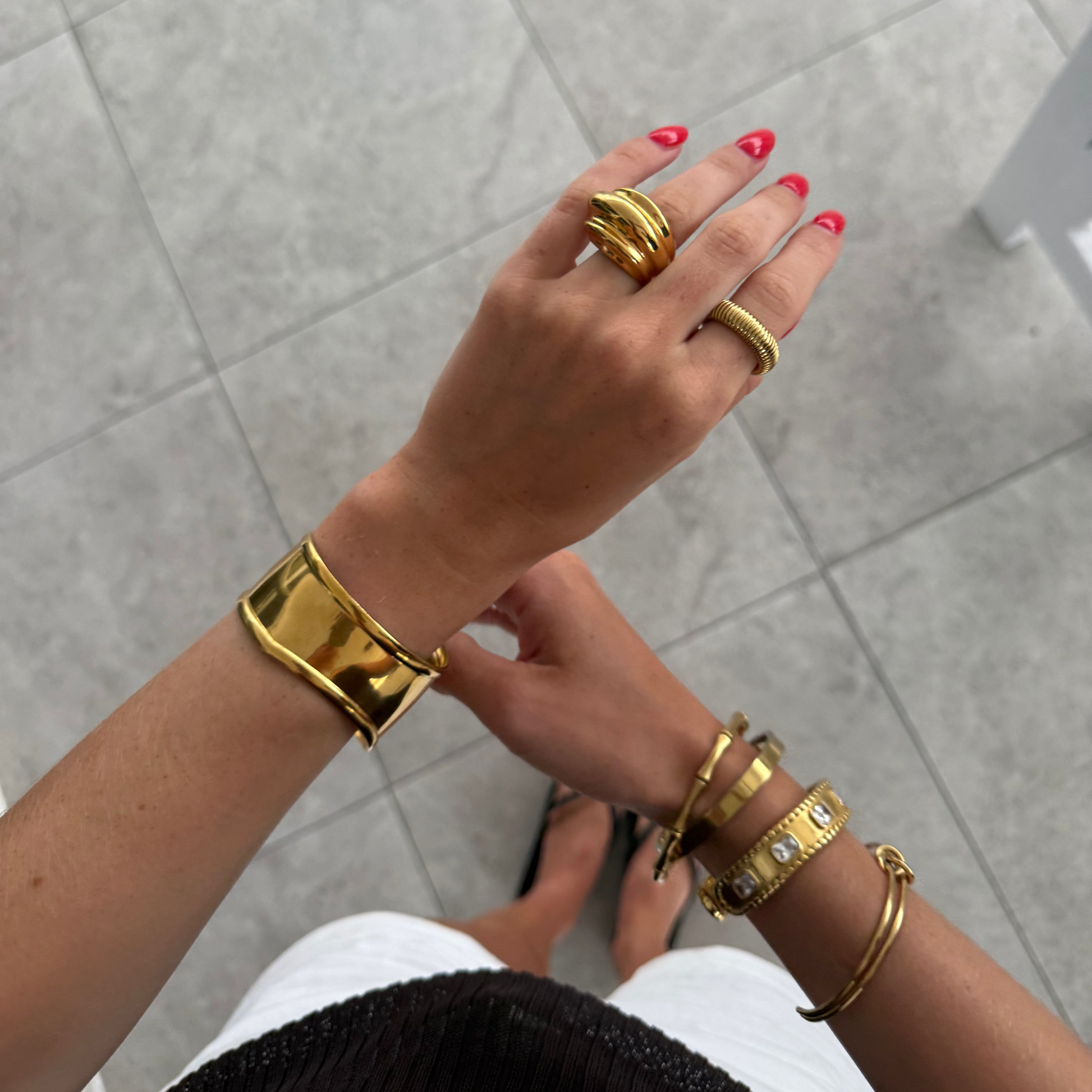 The Clam Shell Ring