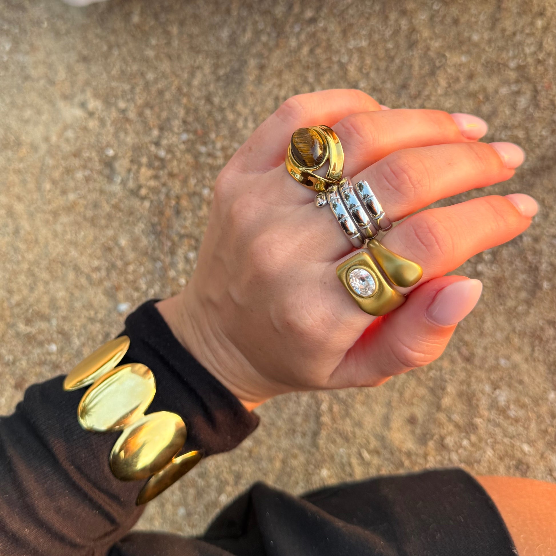 The Capsule Ring