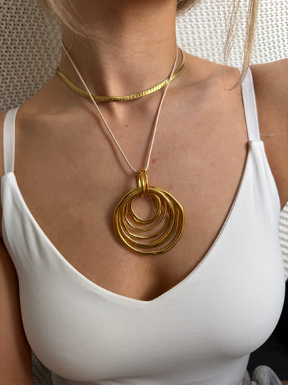 The Belle Necklace