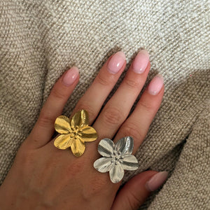 The Blossom Chunky Flower Ring