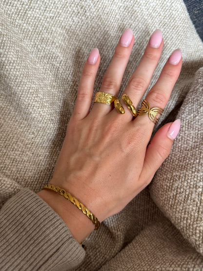The Luxe Ring