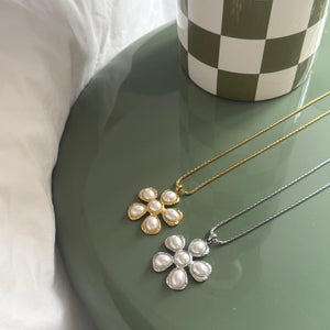 The Bloom Necklace