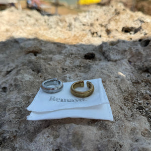 Two rings on REMAYD WALLET