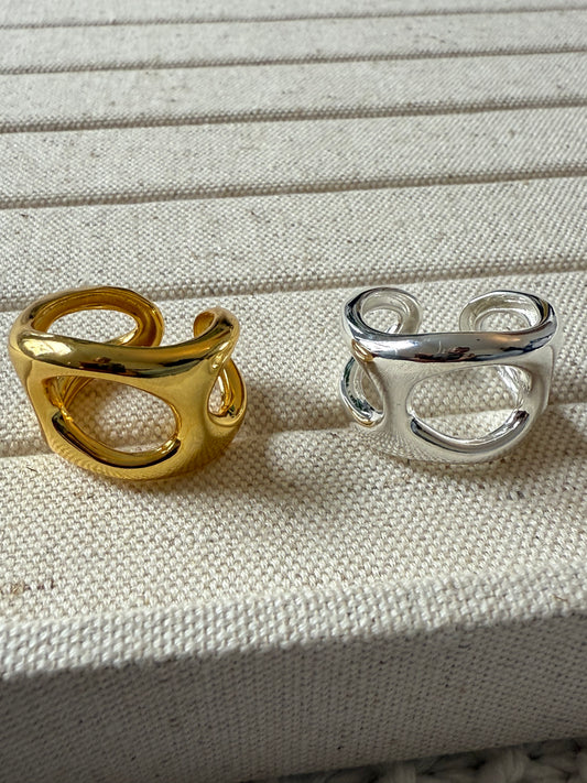 The Lattice Ring