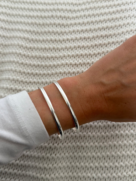 The Parallel Bangle