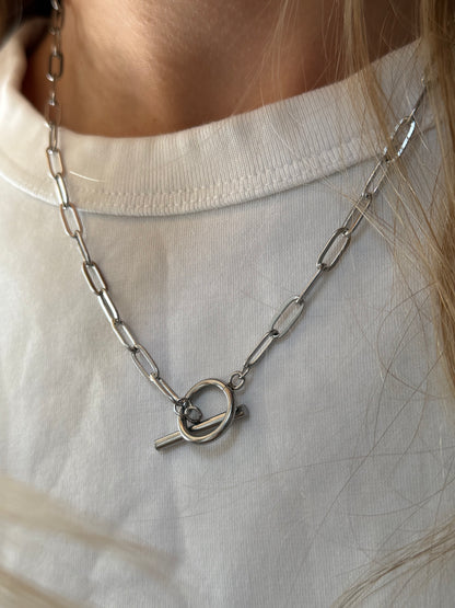 The T Bar Necklace