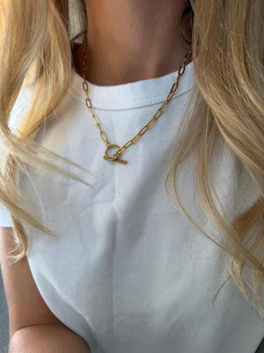 The T Bar Necklace