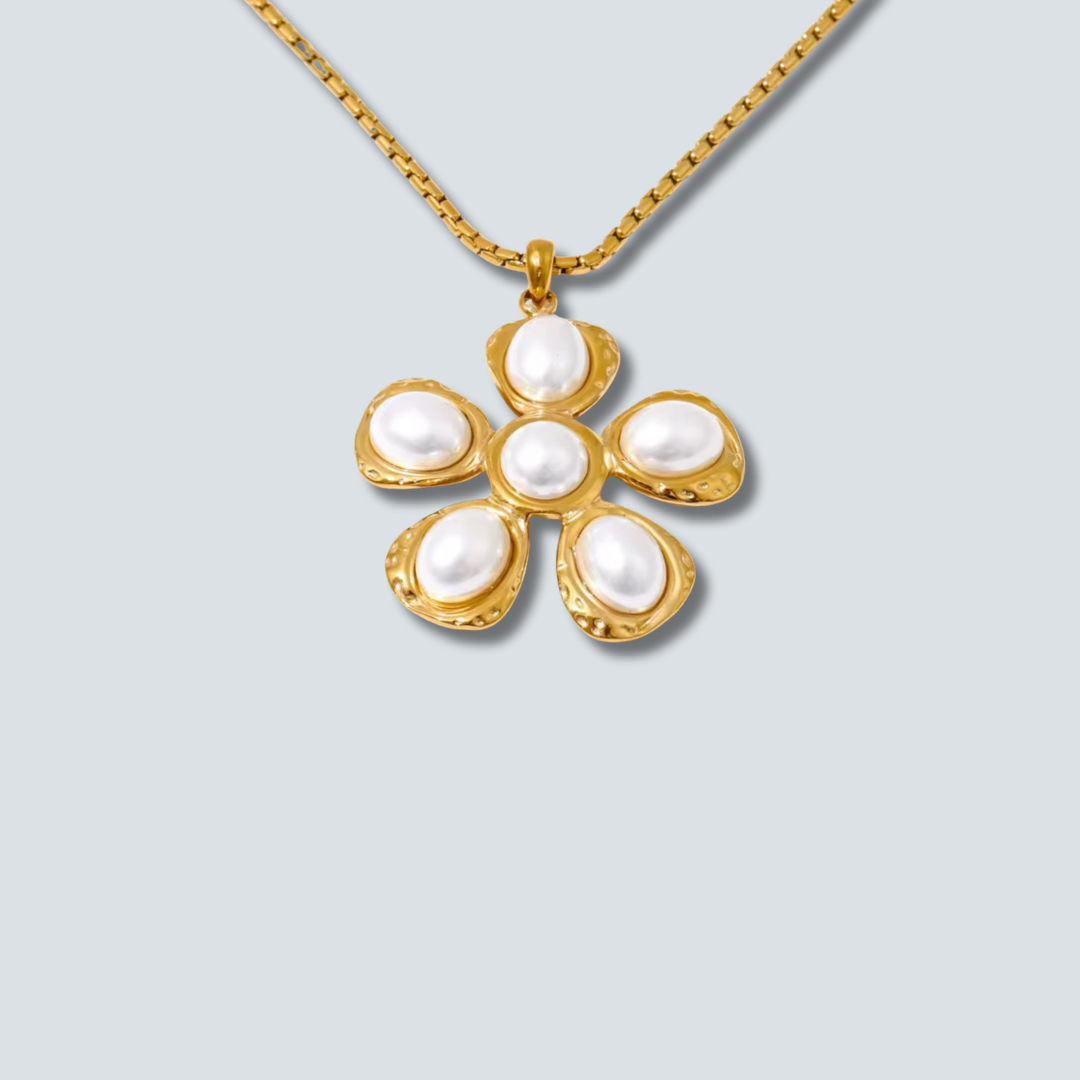 The Bloom Necklace