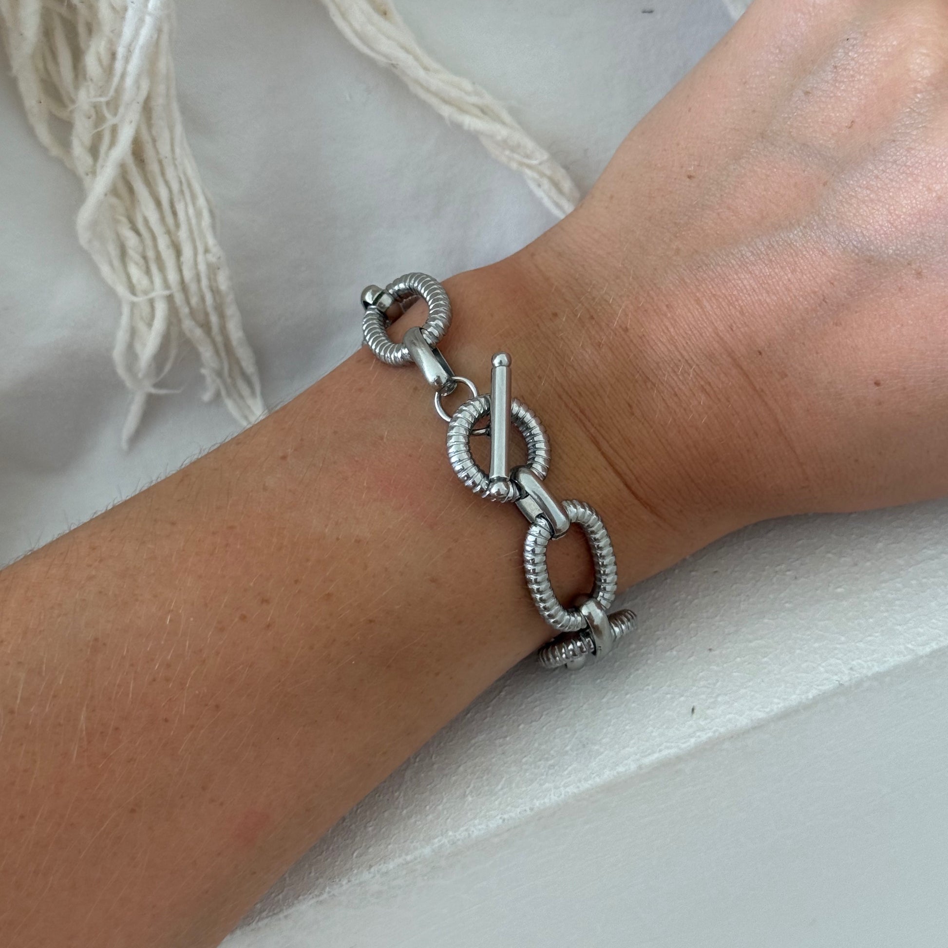 The Vera T-bar Bracelet