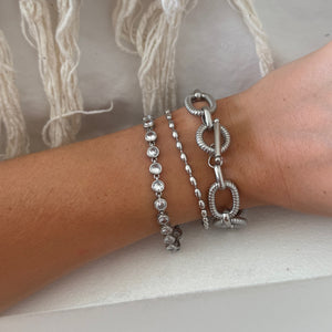 The Vera T-bar Bracelet