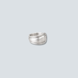 The Patterned Single Wrap Spoon Ring
