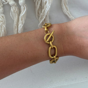 The Vera T-bar Bracelet