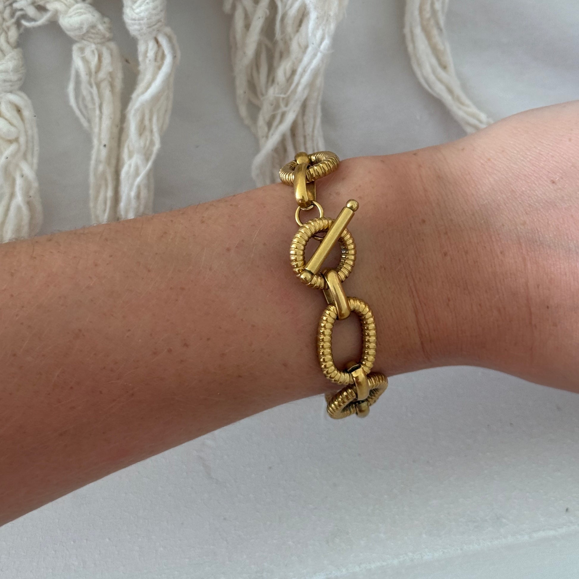 The Vera T-bar Bracelet