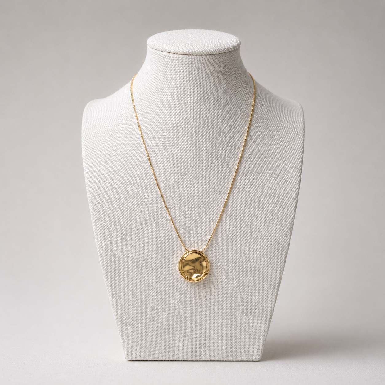 The Solace Circle Pendant Necklace