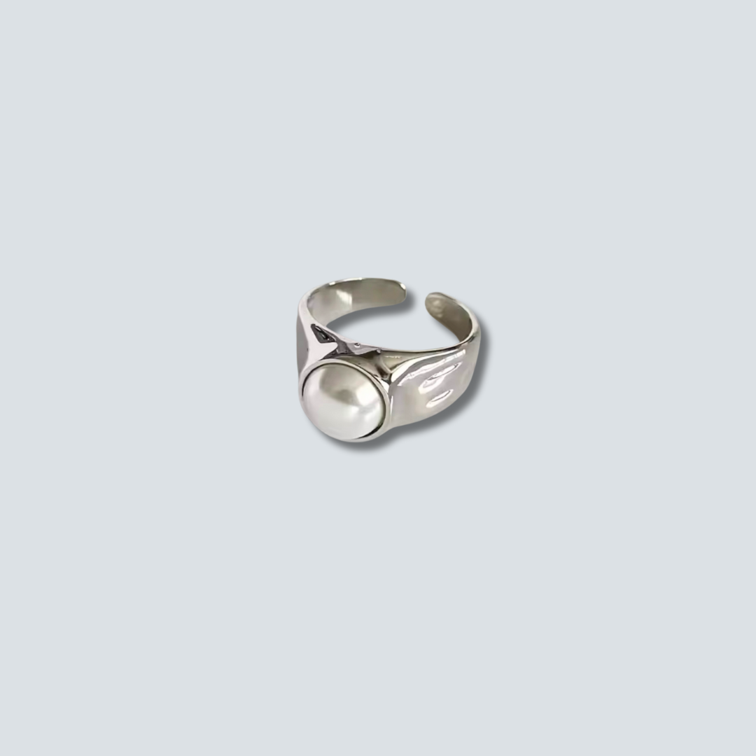 The Moonstone Ring image 0